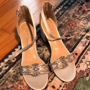 Betsy Johnson Mel heel